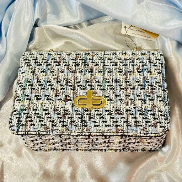 Chic Tweed Shoulder Bag with Gold Chain - Picture 11 of 12